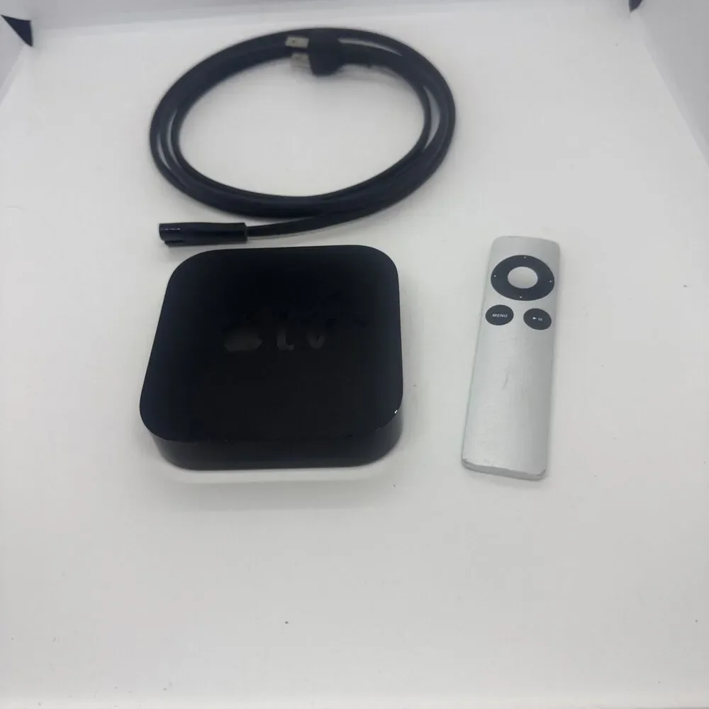 Apple TV 3rd Gen A1469 HD Media Streamer Streaming Box, Power Cord & Remote